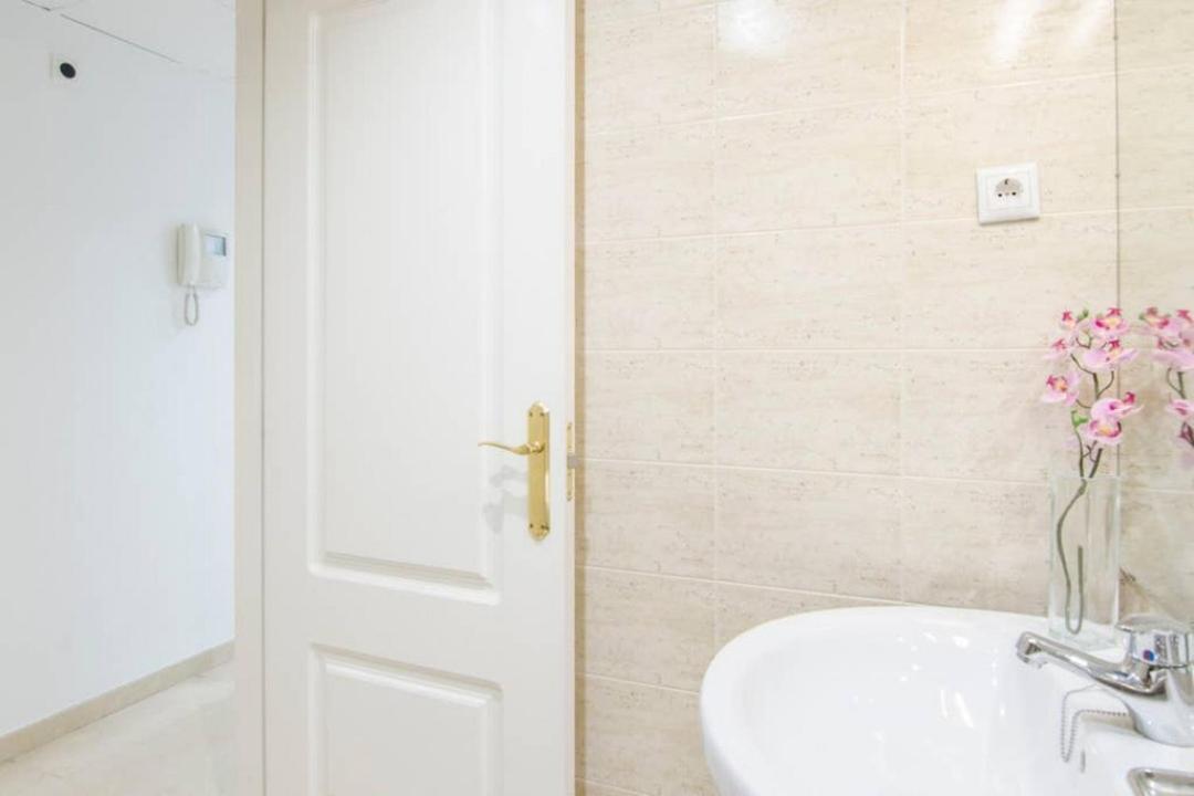 Cruz Apartment Madrid Esterno foto